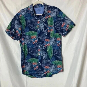 Izod saltwater button‎ up shirt